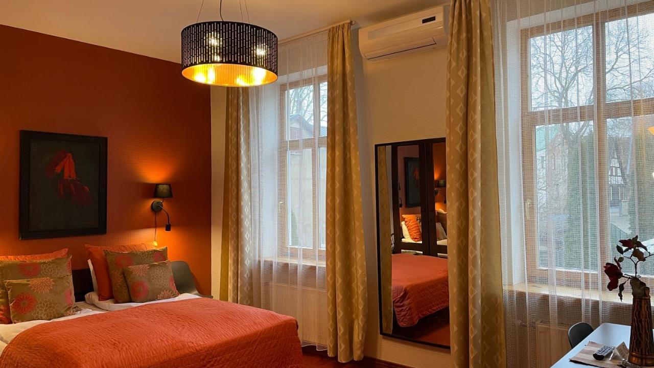 Hotel Vilhelmine Лиепая Экстерьер фото