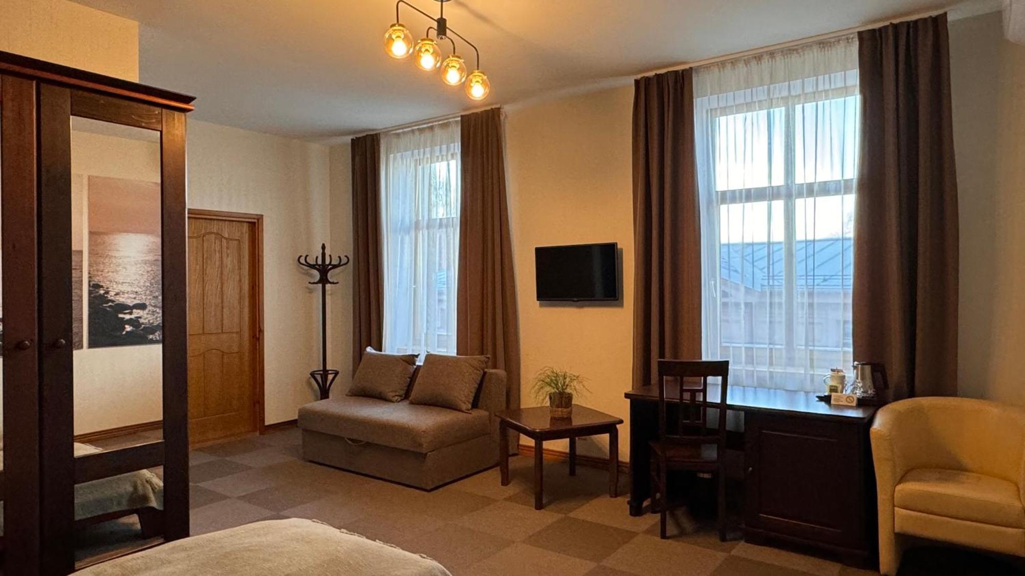Hotel Vilhelmine Лиепая Экстерьер фото